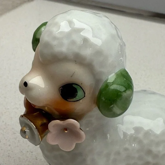 Vintage Glossy Ceramic Lamb Figurine Easter 1950s Springtime Decor Made in Japan - Picture 13 of 17